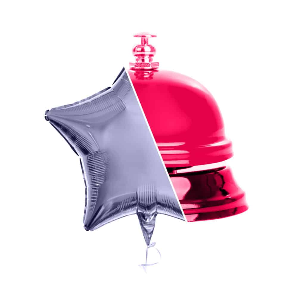 grauer Sternballon und eine rote Klingel, in der Mitte geteilt